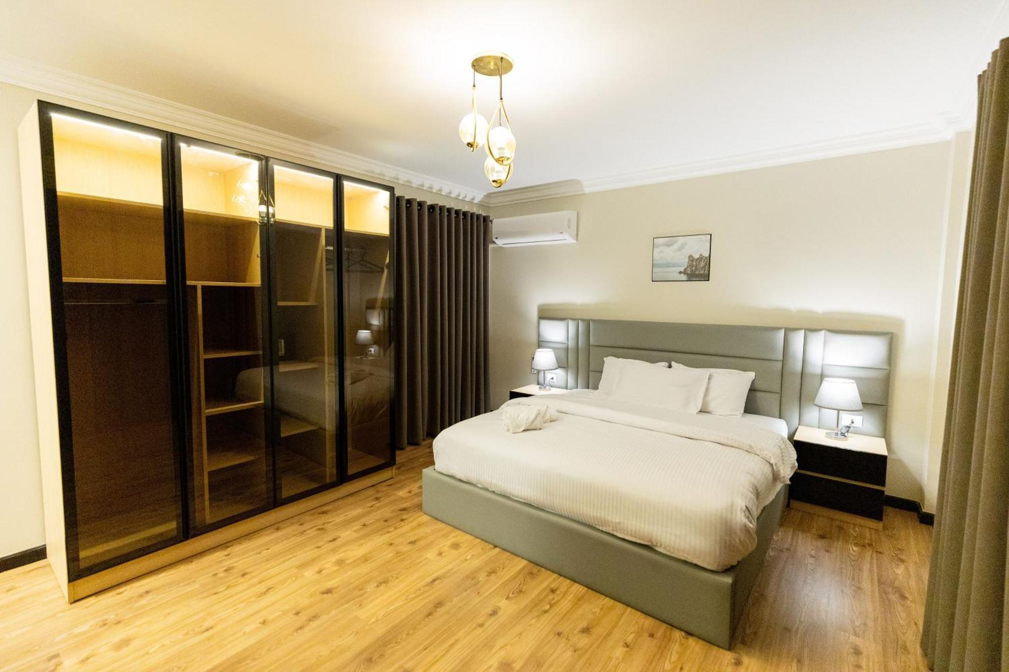 Airport Elite Service Apartment